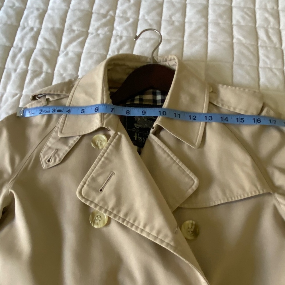 Vintage Burberry Trench Coat Women 10 Long; Beige Belted Lined Burberrys - Picture 9 of 16